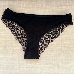 NWT Black Cheetah Print